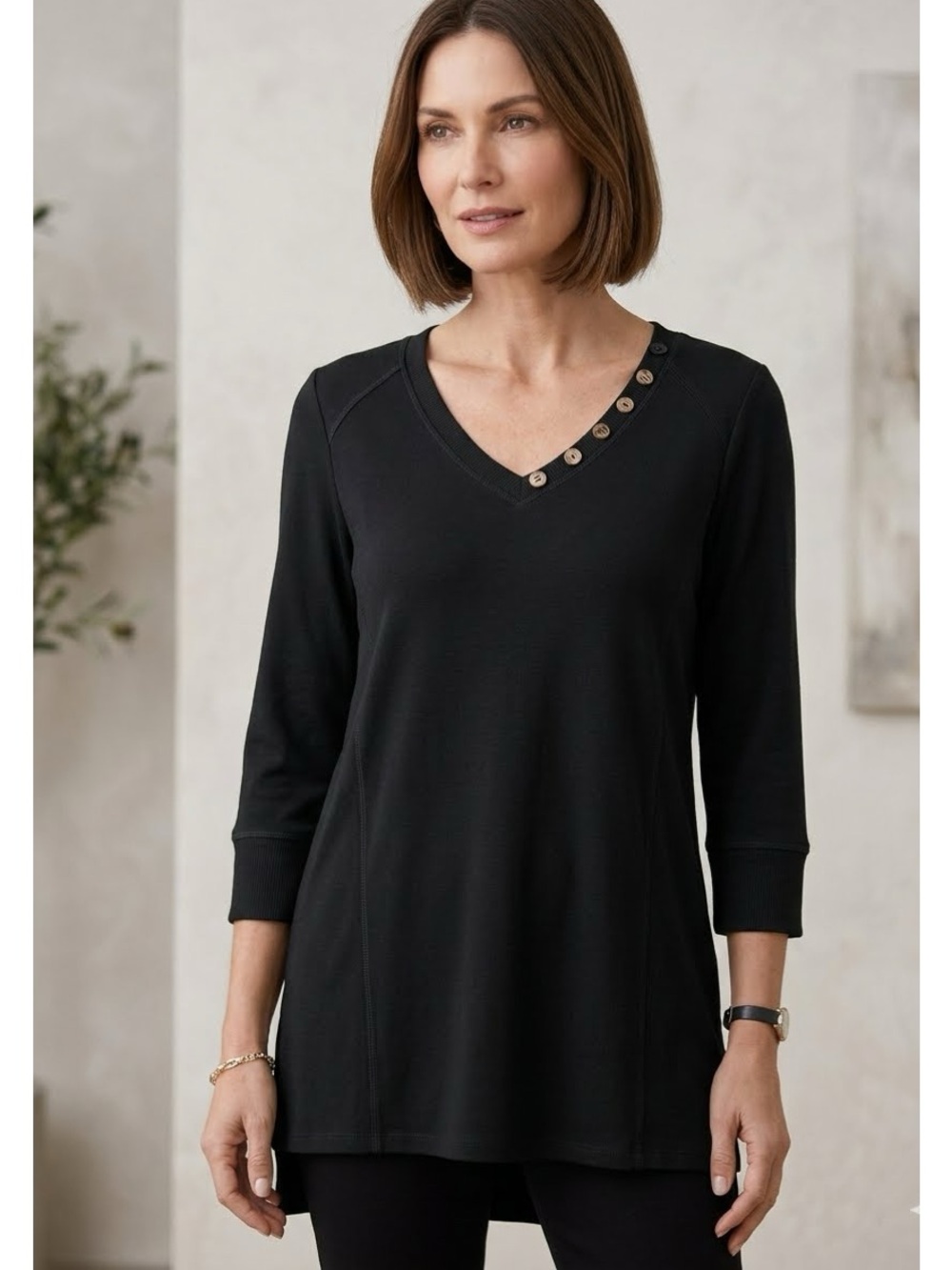 NWT Chico’s Zenergy V Neck Ribbed Trim Black Tunic 3/4 Sleeve Size M Minimalist